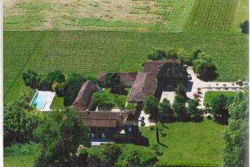 Unique organic winery with mansion, 90 acres of land      